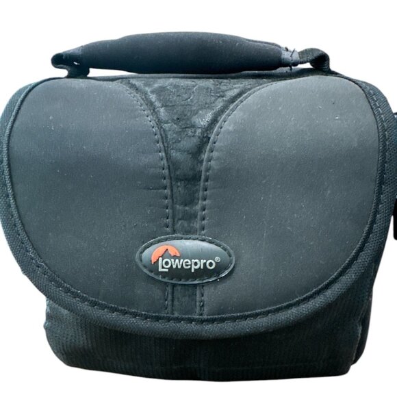 Lowepro Rezo 110 AW camera bag. - Picture 1 of 6